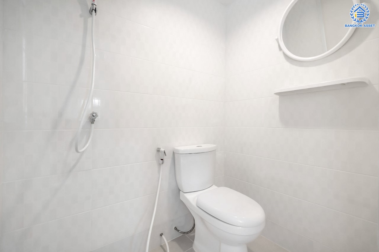 บ้านมือสองตกแต่งใหม่ ม.ศุภาลัย ออร์คิดปาร์ค2 ปิ่นเกล้า-ใกล้ถ.กาญจนาภิเษก หลังมุม ตกแต่งหรูหรา เนื้อที่ 69.8 ตร.ว. ฟังก์ชัน 4 ห้องนอน 4 ห้องน้ำ 1 ห้องแม่บ้าน จอดรถได้ 2 คัน บนทำเลเดินทางสะดวก เชื่อมต่อหลายเส้นทาง และเดอะมอลล์บางแค ทางด่วน "กาญจนาภิเษก" และรถไฟฟ้า "สถานีภาษีเจริญ"